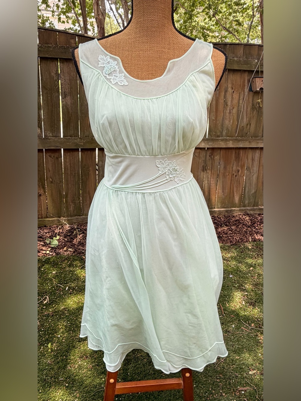 Vintage Shadowline Sleeveless Mint Chiffon Midi Dress with Lace Appliqué
